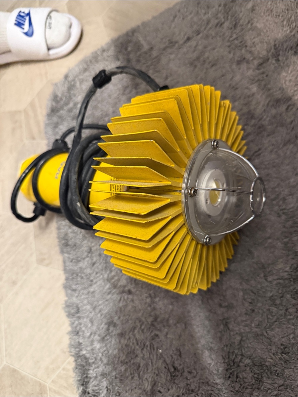 Heavy-Duty Yellow LED Lantern with Ribbed Heat Sink